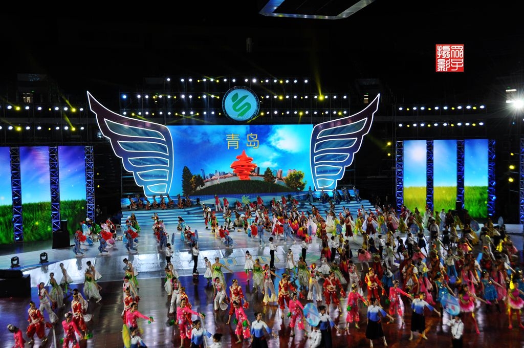 青島燈光音響租賃,青島演出設(shè)備租賃,青島LED屏租賃,青島舞美制作搭建