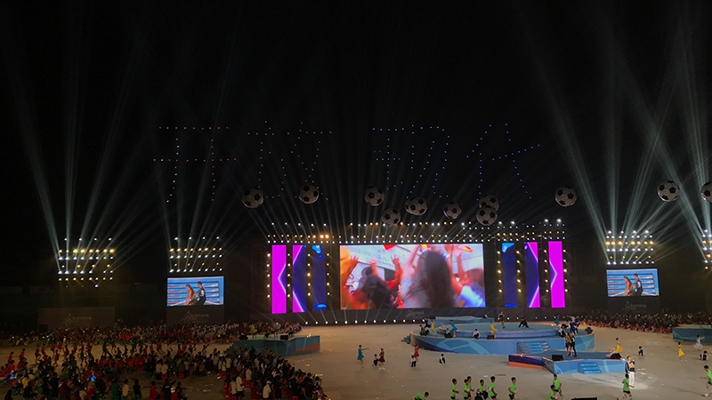 青島燈光音響租賃,青島演出設(shè)備租賃,青島LED屏租賃,青島舞美制作搭建